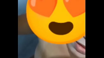 Humilhei minha esposa como cadela de quintal mijando na boca dela