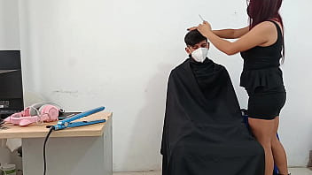 Hairdresser likes to fuck clients