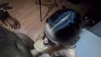 Safada foi pedir emprego e pegou a vaga com a bucetinha rosa