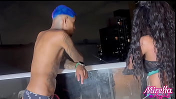 O safado tomou azulsinho pra aguenyar mais tempo a puta sofreu na rola