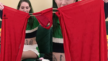 Kit summers "unboxing" the outfits for try on and her first response