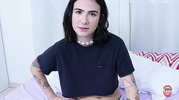 Preenchendo a boca da minha meia irmã com minha rola