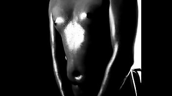 Cuerpo brillos o y aceitado