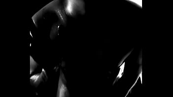 Cuerpo brillos o y aceitado