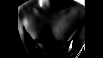 Cuerpo brillos o y aceitado