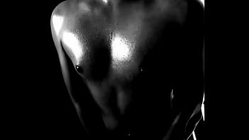 Cuerpo brillos o y aceitado