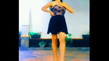 Bailando frente a mi cámara por el celular