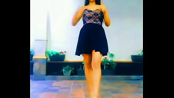 Bailando frente a mi cámara por el celular