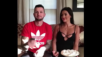 Liz la pishulita tienta a lucas