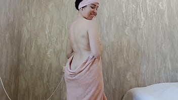 She almost came only by fingering her asshole