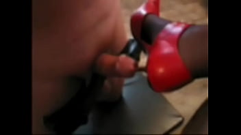 Small clip of heel insertion