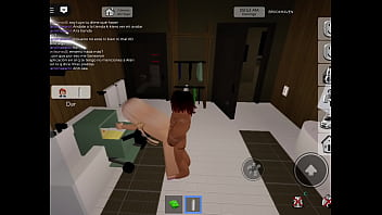 Una puta me pide que le dé por el culo en una baño de los hoteles de brookhaven