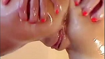 Sexy oiled up cam slut