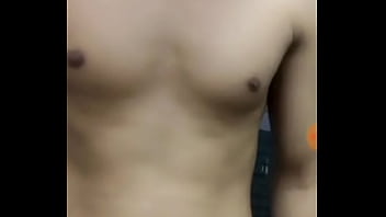 Ngực đẹp cu bự show trên blue