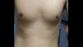 Ngực đẹp cu bự show trên blue