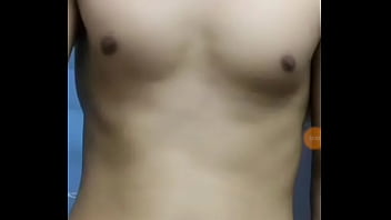 Ngực đẹp cu bự show trên blue