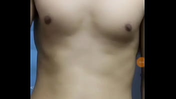 Ngực đẹp cu bự show trên blue