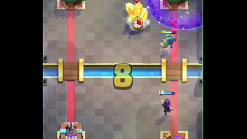 Destruindo bunda de gay no clash