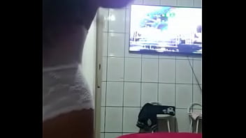 Morena safada rebolando