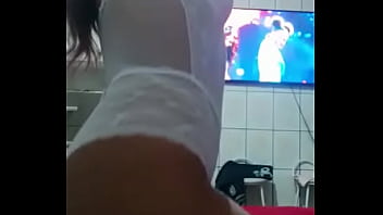 Morena safada rebolando