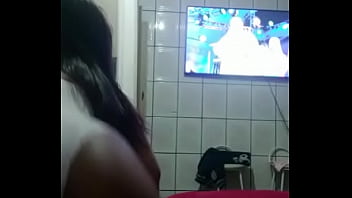 Morena safada rebolando