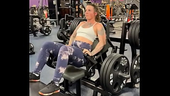 When people ask if my is a bbl but i just live in the gym & eat a lot of carbs