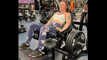 When people ask if my is a bbl but i just live in the gym & eat a lot of carbs