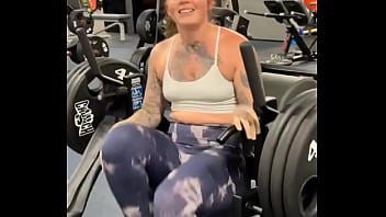 When people ask if my is a bbl but i just live in the gym & eat a lot of carbs