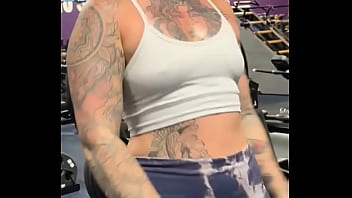 When people ask if my is a bbl but i just live in the gym & eat a lot of carbs