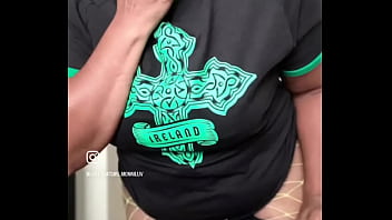 Can't help but post it don't own the right to this music but i do for that ass touch it by dvsn