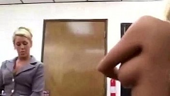 Strapon class demonstration round