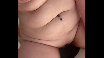 Shaved pussy golden squirt