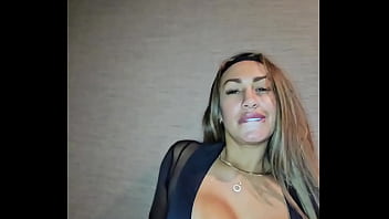 Follamigo me graba en pov en privado fuera de horas del trabajo y se corre dentro de mi coño