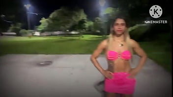 Esposa transando na praça do amo com amigo do corno