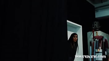 Model lullu gun fucks photographer