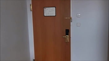 Fremder mann betrügt seine frau und spritzt ins kondom