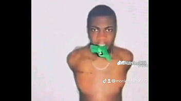 Blanquita follada analmente