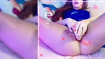 Dildo penetration through tan pantyhose and squirt