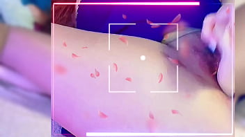 Dildo penetration through tan pantyhose and squirt