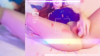 Dildo penetration through tan pantyhose and squirt