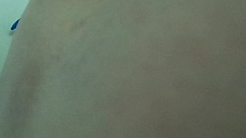 Metendo rola no rabo da safada