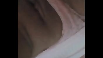 Gauchinha gostosa com a buceta melada