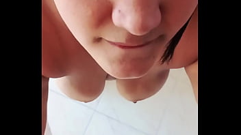 Agente de inmobiliaria vende propiedad a cambio de su caliente coño Agente de inmobiliaria vende propiedad a cambio de su caliente coño