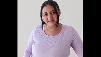 Agente de inmobiliaria vende propiedad a cambio de su caliente coño