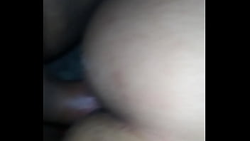 Colocando na esposa bem devagar