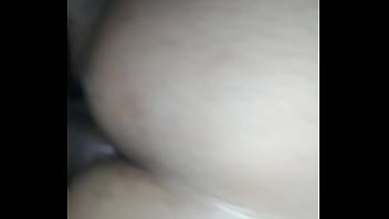 Colocando na esposa bem devagar