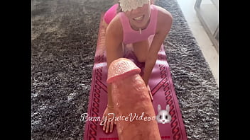 Yoga bunny loves to suck big cock and gets creampie