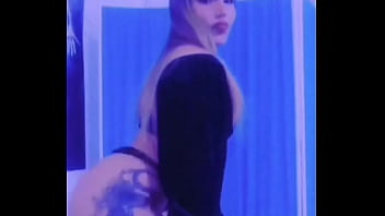 Ecuatoriana guapa bailarina