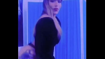 Ecuatoriana guapa bailarina