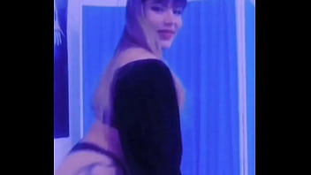 Ecuatoriana guapa bailarina